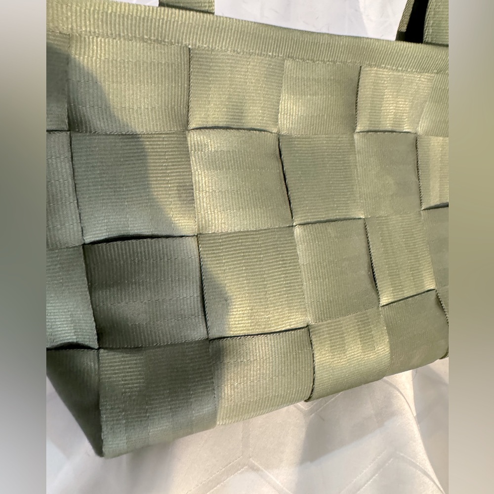 Harvey's Seatbelt Handbag/Purse - Picture 2 of 7